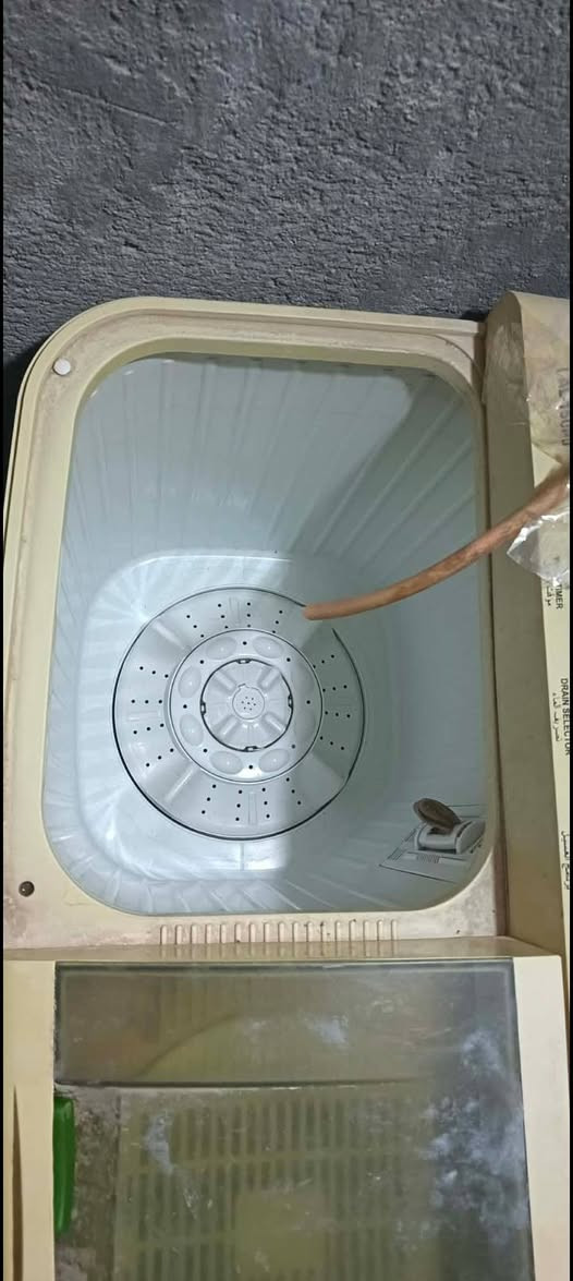 غساله بس الغسل شغال نضيفه ب٣٠ وبيها مجال


**إذا كنت صاحب هذا الإعلان وتريد حذفه لأي سبب، رجاءا أرسل رسالة إلى الدعم الفني**