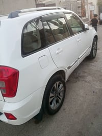 شيري تيكو 3 موديل 2018 محرك 2000  گير ميكانيكي المرغوب  تبريد ثلج  تخم...