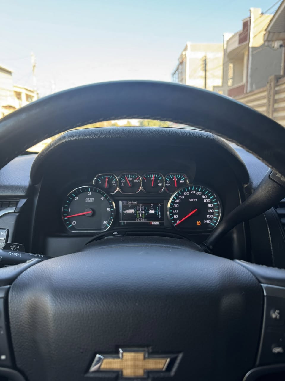 السلام عليكم تاهو امريكي برايمر فول مواصفات ضربته جاملغ خلفي مصبوغ والسياره نضيفه ومبولشه يعني تاخذه متصرف عليها شي تجي وتشوف نضافته كير محرك مكفول كراسي سياحي كشنات جلد معروفه مواصفات برايمر مكان السياره بغداد الرقم ***********
