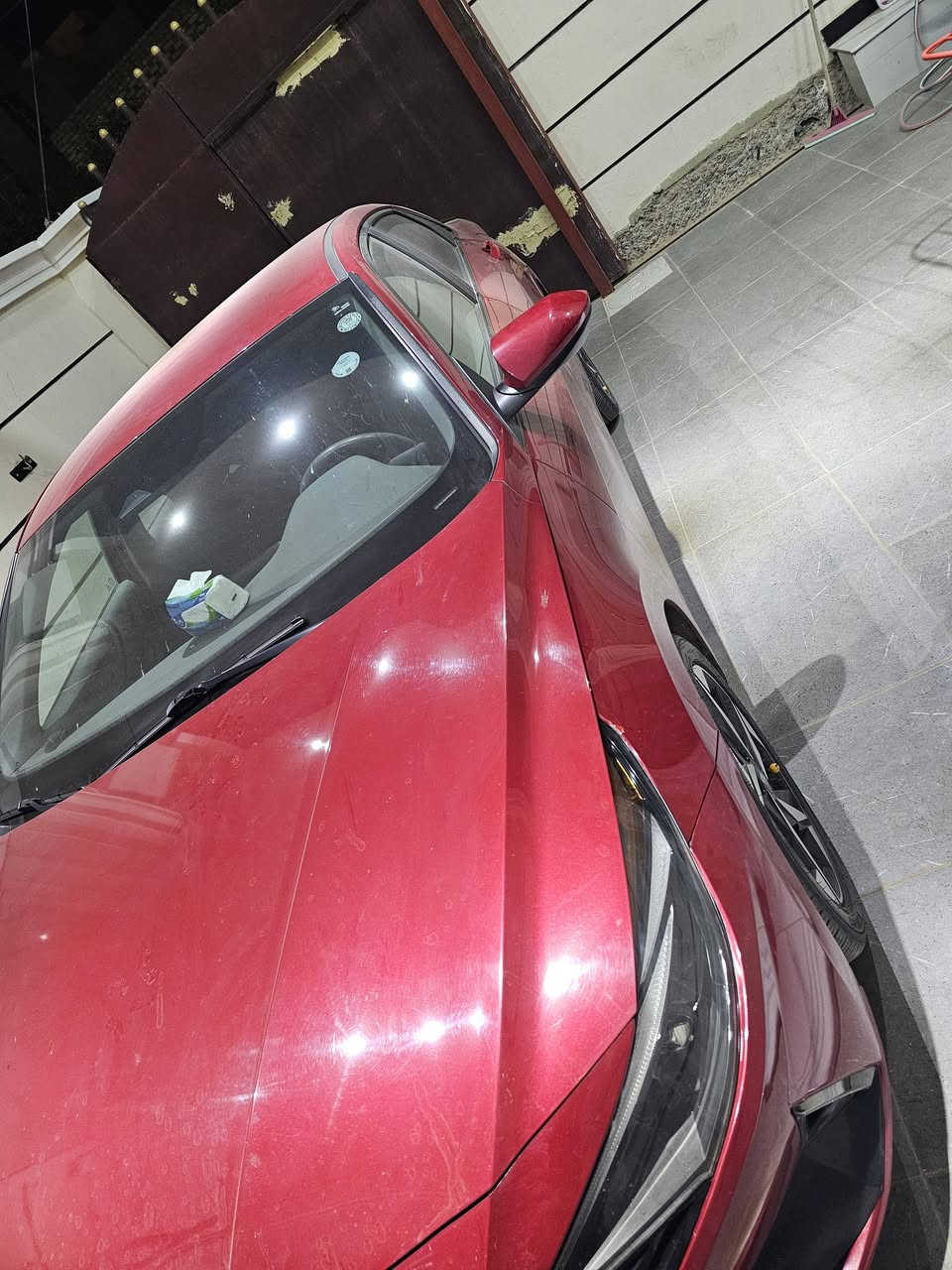 السلام عليكم النترا ٢٣ فول مواصفات عده الفتحه ماشيه 63 الف كيلو حادثها بنيد فقط والباقي كفاله ***********
