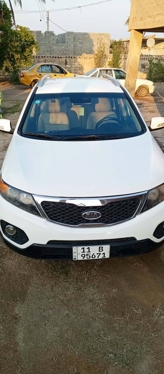 السلام عليكم كيا سورنتو موديل 13 خليجي كفاله لا ضربه ولا صبغ رقم انكليزي بغداد محرك حاويه قبل 4 ايام شاده جاهزه بس التبريد من شديت المحرك راح الغاز  السعر 158المكان بغداد اليوسفيه ***********
***********
