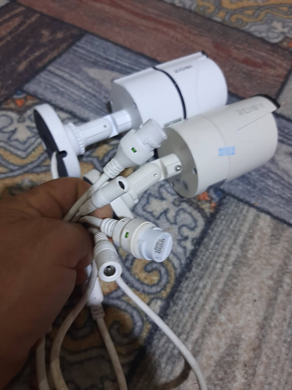 سلام عليكم كامرتين بهذا الشكل اضمن الك فقط ما عاطلات طريقه تشغيلهن الي يعرف بيهن ينطي سعر 
يوجد توصيل


**إذا كنت صاحب هذا الإعلان وتريد حذفه لأي سبب، رجاءا أرسل رسالة إلى الدعم الفني**