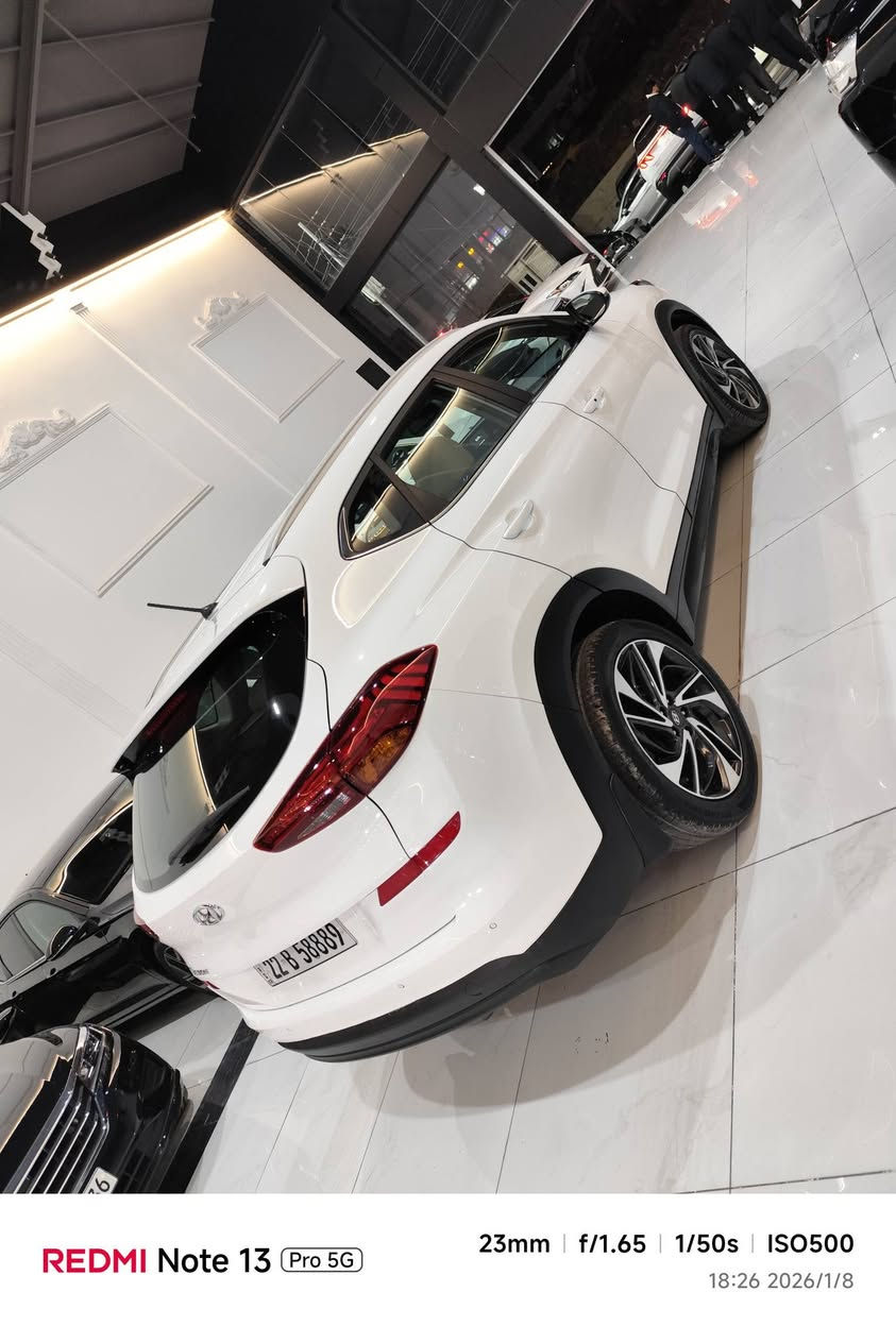 #توسان2019خليجي راقم اربيل دولي سنويه اوراقم جديد ماشيه 100KM فقط🚘السياره جديده ايد واحد من الشركه مواصفات ✅
2-بصمه عدد 2 بصمه ابواب دخول ذكي✅
2-مري شفط ثلاجه بل جكمجه ✅
3-حساسات خلفية✅
4-لايت زينون + LED✅
5-كشافات كشن كهربائي ✅
6- 4 دسك✅
7-قبضات أبواب من الألمنيوم✅
8-اريل  ✅
9-شاشة وسطيه+وكامره✅
10-مثبت السرعة Cruise✅
11-أوضاع القيادة  Drive Mode (ايكو-سبورت-نورمال)✅
12-قطعتين تبريد✅
13فول فول تحكمات ستيرنج جهتين
14-نضام ABS
15-اشارة في المرايا الجانبية✅
16-مخرج منفذ الطاقة ✅
سياره بيها فقط شبر بارد قبق الصندوق 
مكان السياره بدهوك للسعر واستفسار اتصل *********** بي وتساب هم
