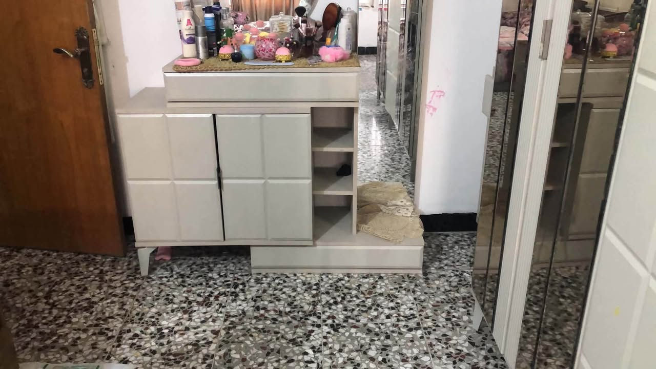 غرفة اخشاب تركي للبيع مابيه  آي ضرر مع دوشك جربايه السعر550 بيه مجال بسيط العنوان بغداد حي الجامعه


**إذا كنت صاحب هذا الإعلان وتريد حذفه لأي سبب، رجاءا أرسل رسالة إلى الدعم الفني**