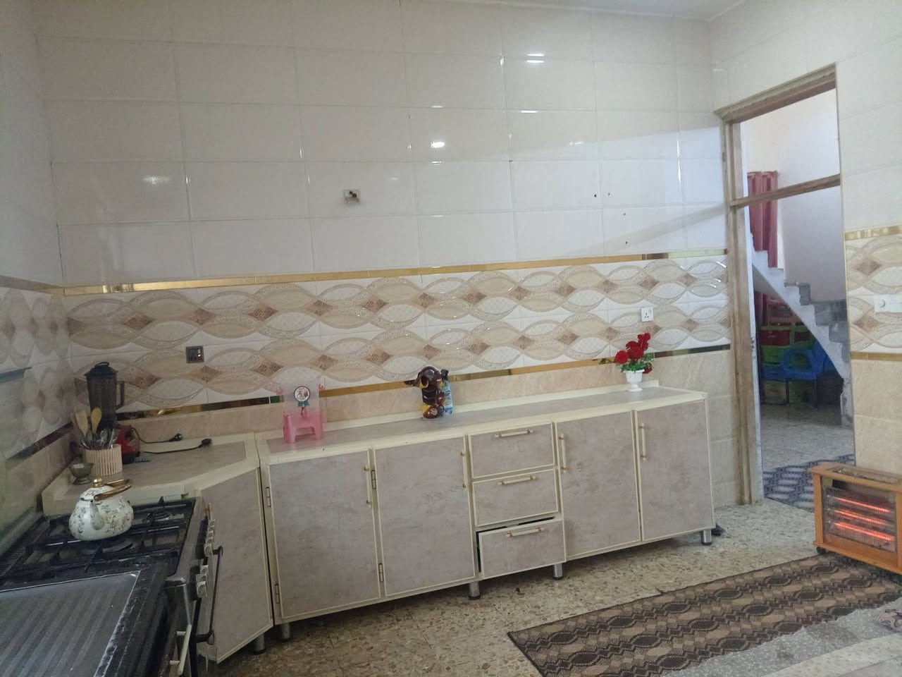 اسلام عليكم ورحمة الله وبركاته

يسر مكتب المحمود للعقار 🏡🏡🏡

عن توفر دار سكن للبيع في منطقة الدوانم

طابقين ٤ نوم __مطبخ __حولي كبير __

صاله كبيره __٣حمامات 

مساحة العقار ٢٥٠ متر __جبهه ١٠ الاربع

يرهم البيع نصف العقار او كل العقار

السعر ١٨٠ مليون مع المجال

موقع الدار قرب جامع الفردوس

عل شارع لعام مباشرة
مكتب المحمود للعقار يرحب بكم

ابو حسين *********** بي واتساب
