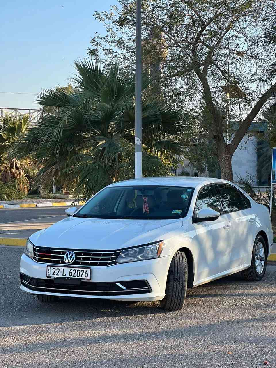 السلام عليكم
فوكس واكن (باسات) 2018 للبيعtsi 
الون ابيض
وارد امريكي حادثها (باب خلفي مصبوغ بلخارج + دواسة)
رقم اربيل 
مواصفاتها 
شاشه كبيره +لمس
كامرة خلفية 
كروس تحكم بالسرعة 
وتحديد مسار 
بدون دواخل وبدون شاصي 
وباقي المواصفات المعروفة 
مكان السيارة ديالى 
السعر  165
رقم :
‏    ‭***********‬
***********
