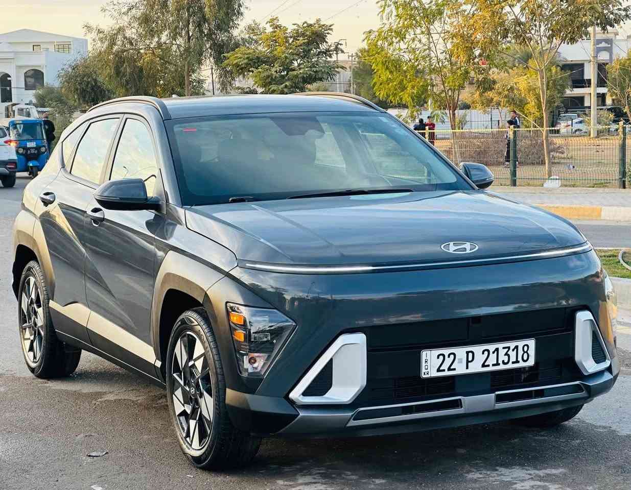 السلام عليكم ( بيع فقط بدون مراوس )
هونداي كونا وارد امريكي موديل(  2025 )
الشكل جديد محرك 2000 دوش 
  مرقمه اربيل  تحويل وكاله مضمون
 حادث السيارة بسيط من فوك شوية بلبنيد 

👈( رقم شاصي منشور وية صور ودك صور الحادث)

""مواصفات Sel
بصمة تشغيل . بصمة ابواب . بصمة صندوك
تبريد قطعتين امامي وخلفي 
شاحن لاسلكي 
كشنات كهربائي
مصابيح LED أمامية.
مصابيح LED خلفية.
رادار امامي تحديد مسار + بريك ذاتي رادار جانبي نقط عمياء
رادار خلفي تنبيه عبور + بريك ذاتي
نظامي  Android Auto و Apple CarPlay.
نظام الملاحة GPS.
تشغيل عن بعد
سايد بريد كهربائي بصمة
لايتات امامية عدسات زنون
وباقي المواصفات المعروفة 
السعر:  179
العنوان : بغداد / الكرخ 
للاستفسار.   ***********
