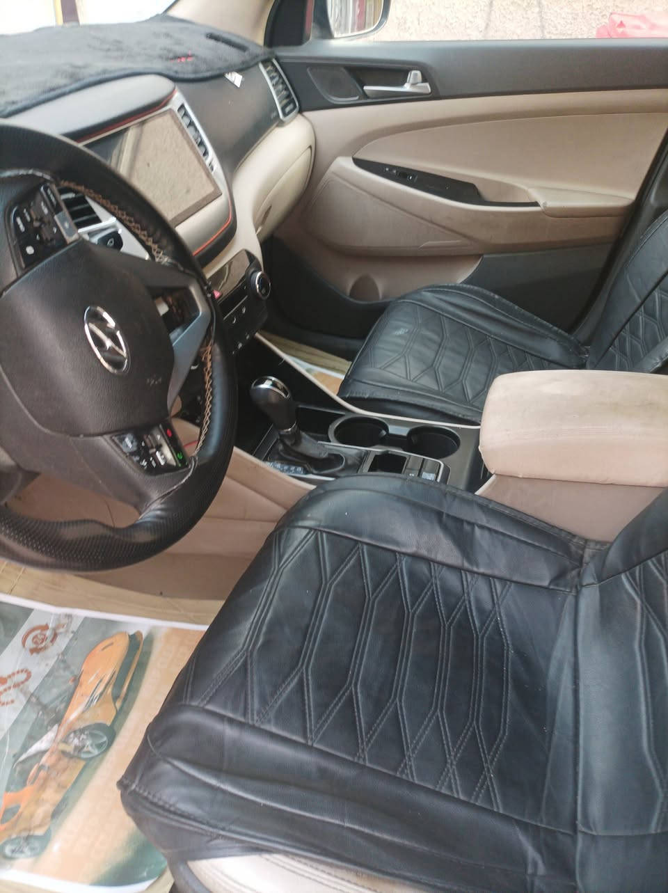 سياره توكسان موديل 2016  حادثهه چاملغ ايمن ومصلح  ...كير مكينه كفاله سياره نظيفه وباسمي يعني تحويل ثاني يوم رقمهه بغداد  عنواني  بغداد. دوره.  شارع 60.  الاتصال ***********0. واتساب فقط   السعر 135 ورقه
