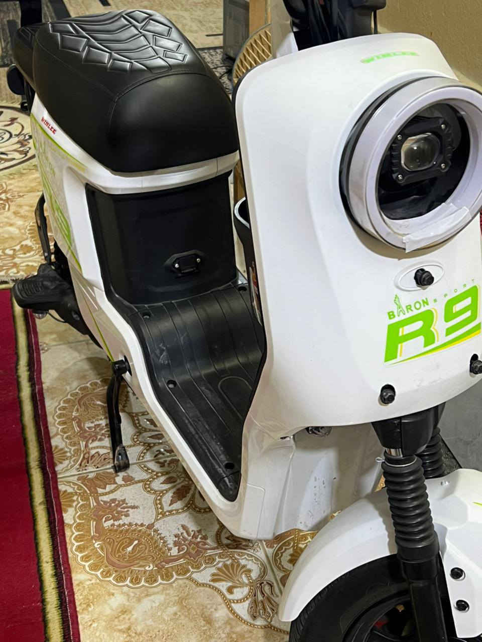 سلام عليكم
دراجه شحن ار 9 موديل 2025
ما صار لها هواي للبيع
ملف 1200 واط يعني طياره
5 باتري كبار 
لايت زنون مع بلوجكترات عللي ابيض ناصي
بصمه و دبل سويج تشغيل عن بعد
كافت ملحقاته موجودة 
تواصل لمعرفه تفاصيل اكثر
تفاصيل أكثر***********
مكان البصره القبلة فلكة البريد. 
السعر ٤٥٠وبيها مجال بسيط للشراي ادخل واتساب و تدلل .
