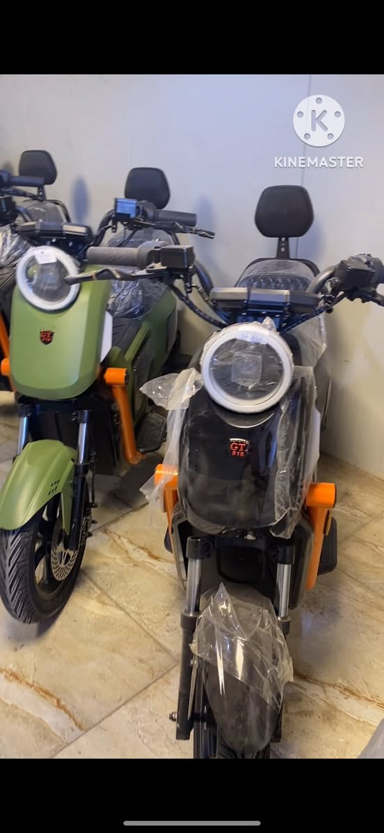 بسم الله ما شاء 
عرض 🔥🔥 خاص في الشهر الكريم 
جي تي إس 918  بطاريات ليثيوم فوسفات الحديد للمسافات الطويلة فول دسك امامي خلفي تشغيل عن بعد مخرج USB شاحن موبايل بطارية ليثيوم 48 فولت 50 أمبير فوسفات الحديد تمشي من 65 إلى 70 كيلو متر بالشحنة الواحدة حقيقي ضمان ضمان هذا المشي عند الشراء شاحنة اصلي تاير كبير 100/90/12 لايت زنون سكن LED 
ويوجد موديل قياس التاير 350/10 نفس الموديل والمواصفات بطارية ليثيوم فوسفات الحديد  48 فولت 30 أمبير تمشي من 40 إلى 50 كيلو متر بالشحنة الواحدة ضمان ضمان هذا المشي عند الشراء   
ملاحضه : 🔥🔥 متوفر جميع قطع غيار هذا الموديل جي تي إس 918 
الاسعار 750 الف
الاسعار 850 الف 
الاسعار 950 الف
الاسعار 1100 الف 
للاستفسار الأتصال على هذا الرقم يوجد واتساب 
 ***********
العنوان بغداد شارع الضلال
