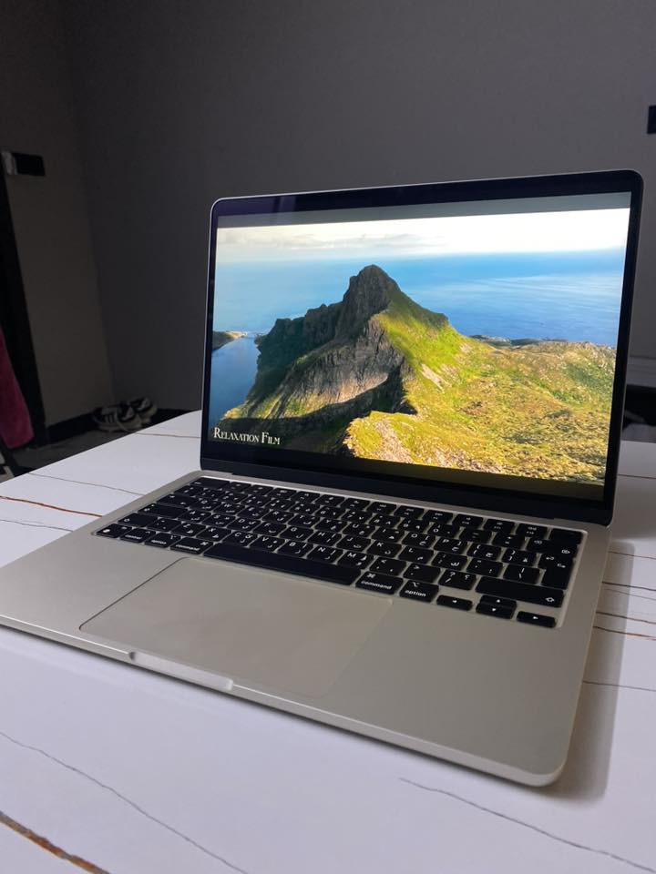 ماك بوك m2 رام 16
• المعالج: M2
16GB : (RAM) الذاكرة •
256GB (SSD) الهارد •
• الضمان : لحد شهر 2026 10
• صحة البطارية: %100
• عدد دورات الشحن: 20 دورة فقط
• النظافة: 99% (استخدام 4 أشهر)
بيها طخه كلش بسيطه حتى ما تبين
• الملحقات: الكارتون والشاحنة الأصلية
موجودة
السعر مليون 
***********
