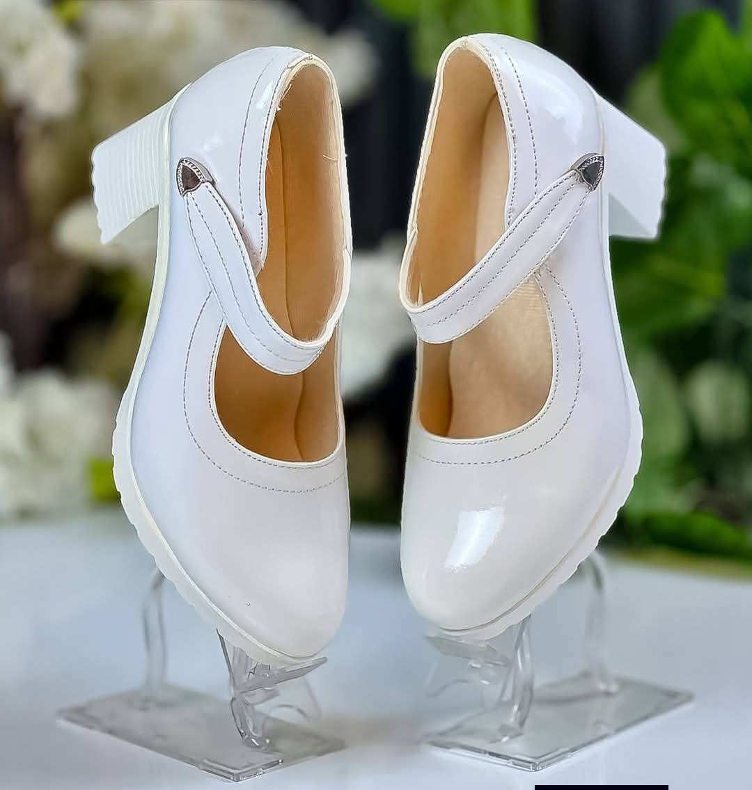 مساء الخير .... .وفرنا لكم .. 🍋🍋🍋
 كعب لالوتا جلد طبي فول اناقه و خفيف و  مميز و انيق ....
سعر ب١٢  الاف 
اخذ قطعتين ب٢٢ مع هديه
القياسات  37-38-39-40-41
الالوان اسود بيجي نيلي كاكي
  العنوان : كوت / شارع الهورة / معرض الرواق  يوجد خدمة توصيل لكافة محافظات العراق 😍 واتساب *********** __*********** الجمال 🌹الأناقة 🌹 البساطة 🌹النزاكة 😁

#اكسبلور #اكسبلور_فولو_ي_حلو🔥😴_ي_عمري #اكسبلور_فولو_شوفو_البوستات_الي_قبل_راح_تعجبكم دهل اوران, واسط
