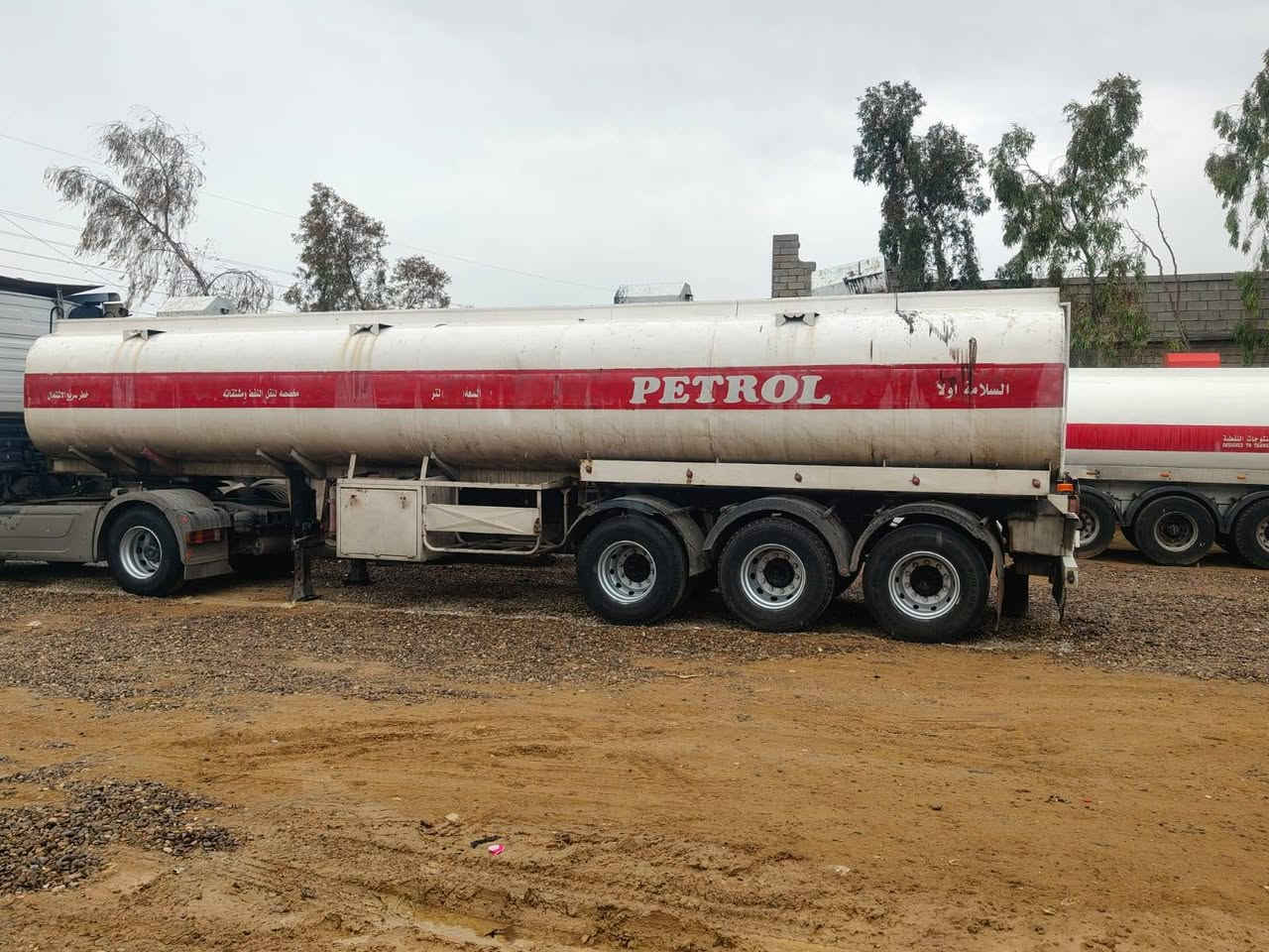 السلام عليكم تانكي بدون تاير ويل دناكير سكانيا بومه مجموعة سبرنك السعر 35 استفسار رقم الهاتف *********** حامد
