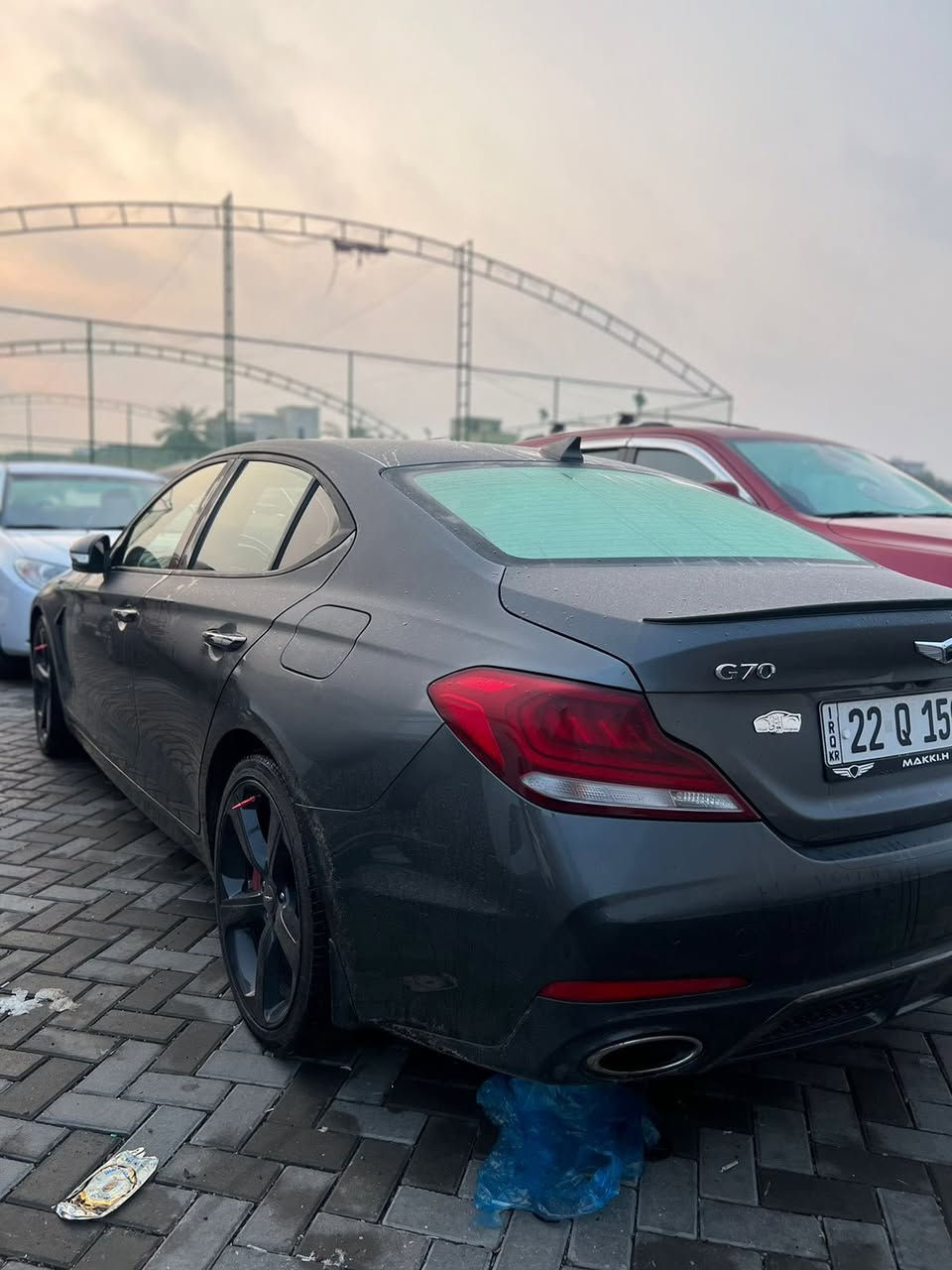 جنسس g70 2020 3.3tt 
اعلى مواصفات بالجنسس بريستيج
خمس وضعيات قيادة (ايكو سمارت نورمال سبورت كوستم)
شبه بانوراما 
عدادات ديجيتال 
تدفئة وتبريد مقاعد جلد كهربائية 
تدفئة مقاعد خلفية 
ميموري سيت للسائق 
نقاط عمياء 
حادثها بسيط جداً وموضح بالصور 
السيارة جداً نظيفة وجديدة ومعتني بيها حيل 
تايرات جدد وبولش 
سعر 190$ 
تواصل ***********
