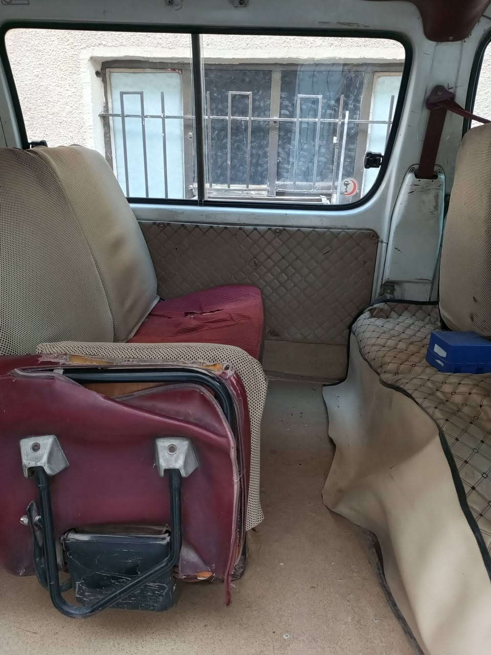 سلام عليكم فتون اف الوان جاهزة من كلشي ما عدا الدشبول كيجات تخم تاير ياباني سيارة نظيفة نصبتهة حلوة مكينة ابلادية موديل 16 / السعر/ 50 / بيهة مجال تواصل على الرقم/ ***********
