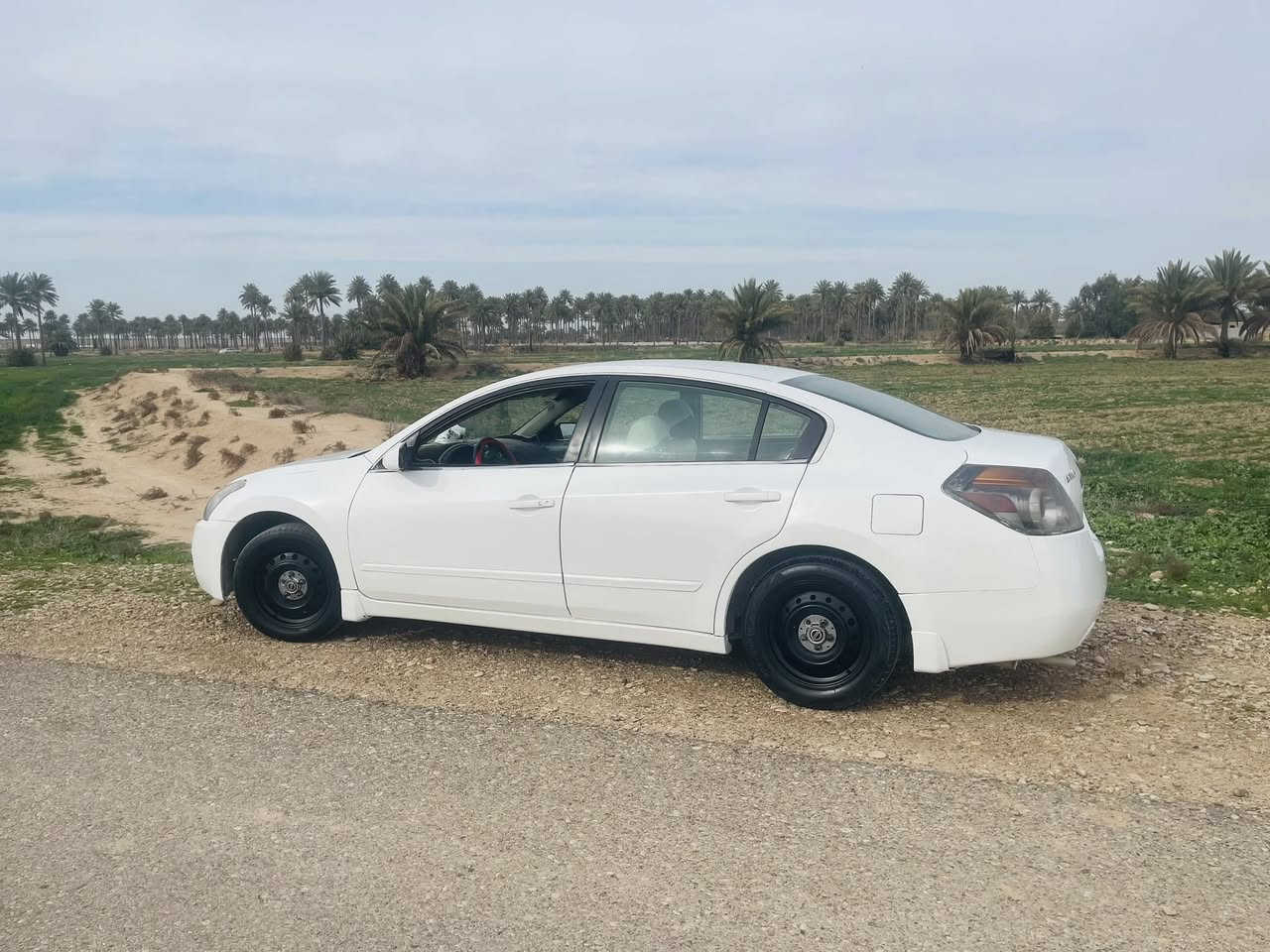 نيسان التيما ٢٠٠٨ لبيع ٤ سلندر مكينه كير خير من الله كهربائيات كامل بصمه تشغيل مثبت سرعه  سياره مرشوشه جماليه وعندي صور قبل وبعد سنويه جديده باسمي سعر ٧٤ ومكاني ديالى سعديه الجبل ***********
