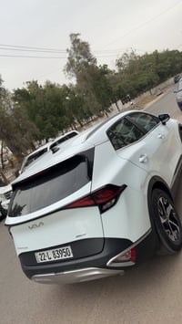 سلام وعليكم كيه سبورتج  موديل 2024 خليجيه السياره نص فول  بصمه  مري شف...