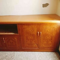 غرفة عراقية • نظافة ٨٠٪ • بوفيه