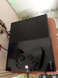 اكس بوكس ون • ٥٠٠جيجا • نضيف