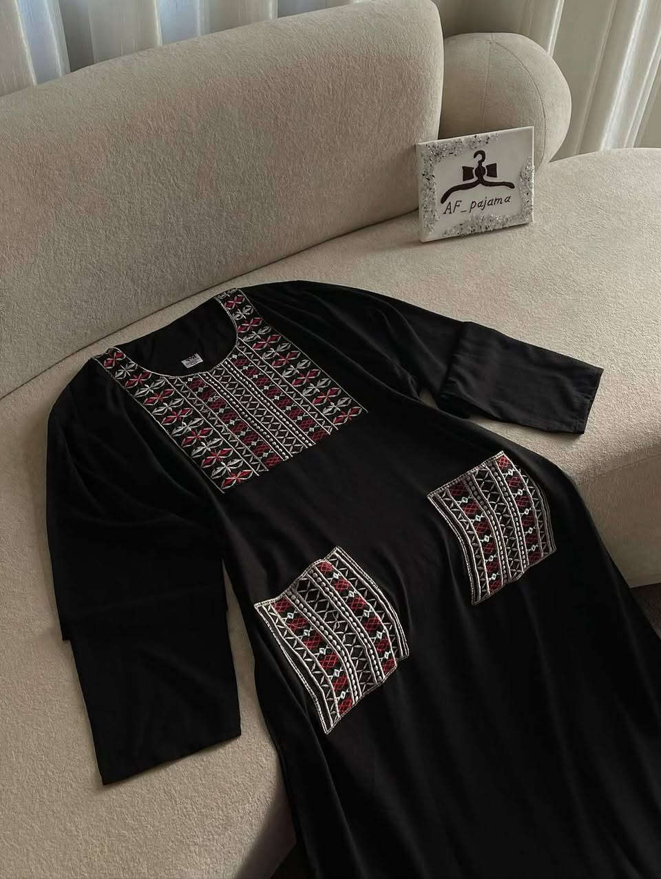 من كولكشن العيد الجميل ❤️
بيجامات فاخرة تجنن بالألوان راقية وكلابيات رمضانيه ✨🌛
خامه ممتازه كوالتي عال جدا
توصيل 3 جميع المحافظات


**إذا كنت صاحب هذا الإعلان وتريد حذفه لأي سبب، رجاءا أرسل رسالة إلى الدعم الفني**