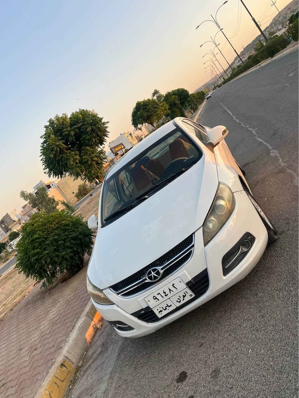 جاک ٢٠١١ گێڕ عادی مەکینە لانسەر تەحویل خرامە براوە تەقەو رەقە بە شەرت سەنەوی بەسەر چووە نیو پارچەی بۆیاخە بێ ناو گرتن سەیارەکە زۆر تونو تۆڵە 4 تایەی تازەی لە ژێرە ٥٣ گەڵاو مەعامەلە 
***********
*********** شمشمل, السليمانية

