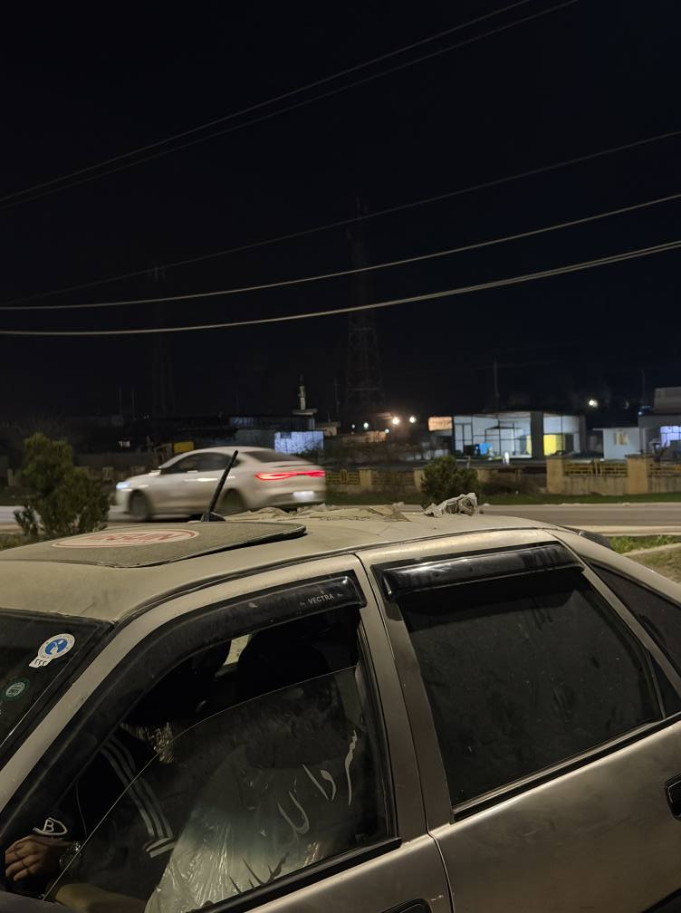 سەرەتا بەناوی خوا ئۆپڵ ڤیکترا مەکینە 20 ی 1990 ماشااللە زۆر زۆر بەقوەتە سەیارەکە کامل مەسرەف کراوە شاشەیە سلایتە ناو گێچی هەموی ئیش ئەکات بێ مەسرەفە سەیارەکە دوکەڵو بوخاری نییە موس و بڕاوە نیە بێ دەعمو لێدراوە شانو سەقفی جوانە سەیارەکە کوشنەکانی کامل بەرگی تێ کیراوە داشبولی نەتەقیوە زۆر ڕێکو پێکو جایزە ماڵی دۆستە سعریشی 20 مجال بۆ سعر تاقی کردنەوەش نامە مەنێرە لەگەڵ ڕێزما❤️***********==*********** السليمانية, العراق
