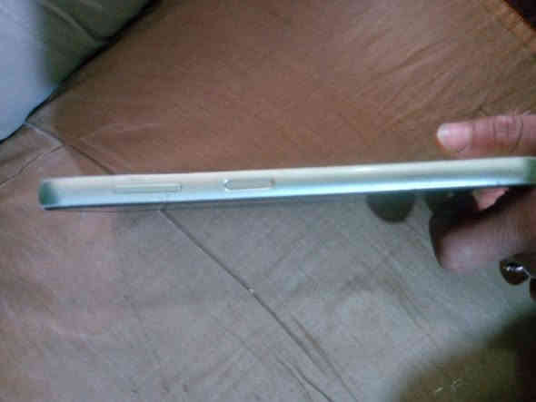 السلام عليكم جهاز سامسونك نضيف جدا علفحص سعره ٨٠ وبي مجال مكاني حي الرئاسه مكلف بلنشر رقم صاحب التلفون ***********
