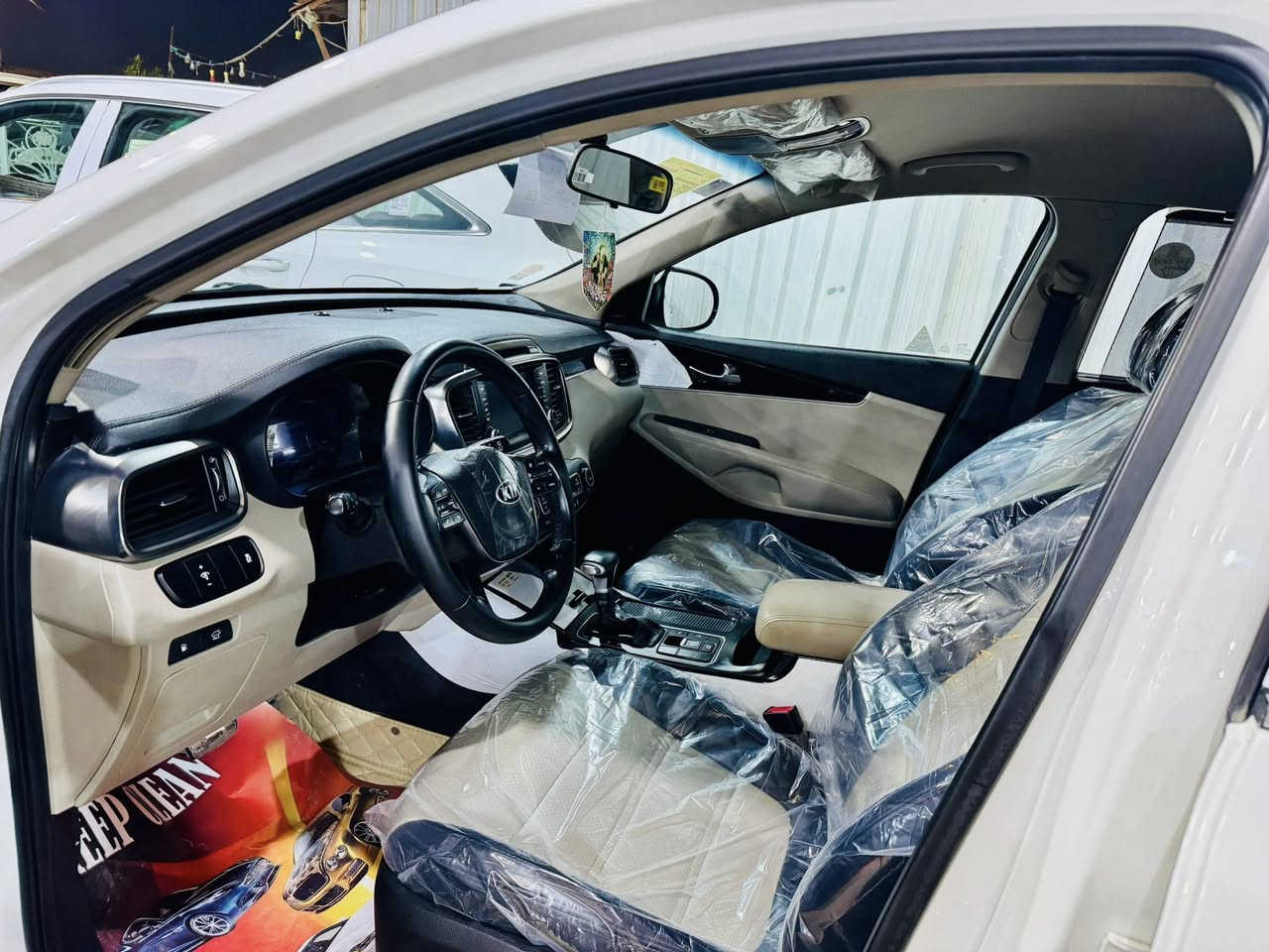 بس الي يدور جديد يتصل✔️
للبيع كيا سورنتو2020 رقم ذي قار   الرقم الجديد.هزه وسنويه جدد  تحويل مباشر سنويه جديده خليجي مكفوله كفاله سياره احلى من الصور✔️
ماشيه75 حقيقي شرط🔥

فول مواصفات 1/1قماره حديد ✔️✔️
بصمه تشغيل 
بصمه أبواب 
كشنات  كهرباء🔥 
5كامرات ب دقه 360 درجه ✔️✔️
ويل كروم 19 
سايد بريك دگمه✔️
كار بلاي✔️✔️
جنطه كهرباء ✔️
أشاره ب المري + شفط كهرباء✔️
شحن لاسلكي ✔️
ترحيب عند الاقتراب 
نضام عدم الخروج عن المسار✔️ 
بردات خلفيه بلاديه ✔️
تحكم ستيرن ✔️
مانع انزلاق وانحدار 
4وضعيات قياده✔️
مثبت سرعه
حساسات  امامي خلفي✔️
6 سلندر 3500cc✔️
7 راكب ✔️
3 قطع تبريد  ✔️
وبعد بيهه مواصفات غير مذكروه 
السياره جاهزه تبريد ثلج حداديه تخم تاير ✔️

مكان السياره الناصريه مركز❤️❤️
رقم الهاتف ✔️✔️

***********. الشراي يتصل ☎️
