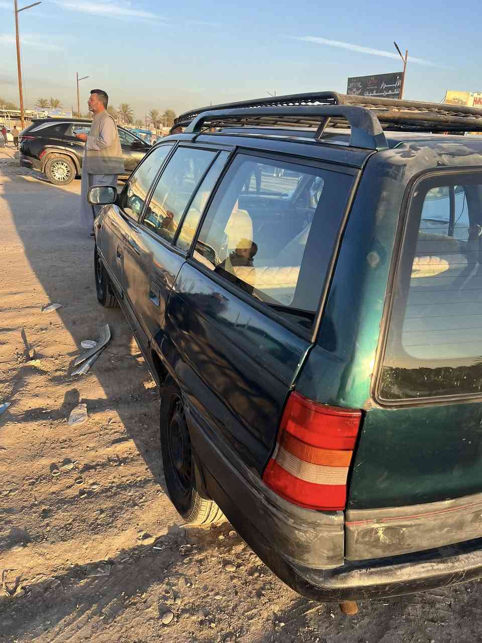 السلام عليكم 
اوبل استرا موديل 1994بغداد باسمي مصبوغه عام للجماليه بسبب الجراد بدون أي ضرر محرك 1800 دوش سياره مال جناي جاهزه كير محركً تخمً تاير كهربائيات كلها شغاله السعر 40ورقه وبيها مجال للاستفسار الاتصال ***********
