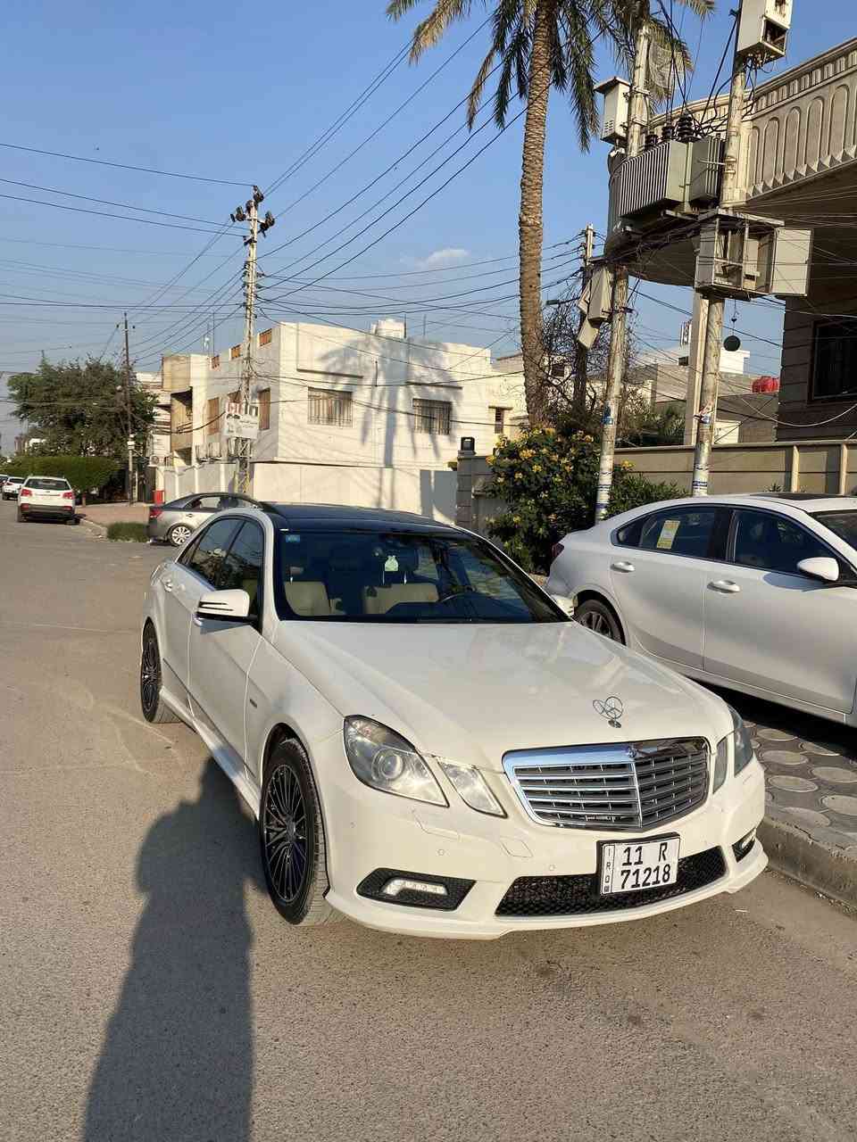 سلام عليكم للبيع مارسيدس E350 مديل2011 سيارة فول مواصفات داينمك بانوراما كشنات تدفئه تبريد سماعات هارمن كارمن بردات جنطه كهرباء لايت داينمك تحكمات ستيرن شفاتات محرك العادي ابو العقل الفوك المحرك المرغوب كير محرك صدر تبريد كله جديد سيارة كامله مابيه كل نقص باسمي تحويل ثاني يوم مكاني قرب هايبر ماركت البياع 
للاستفسار ***********
