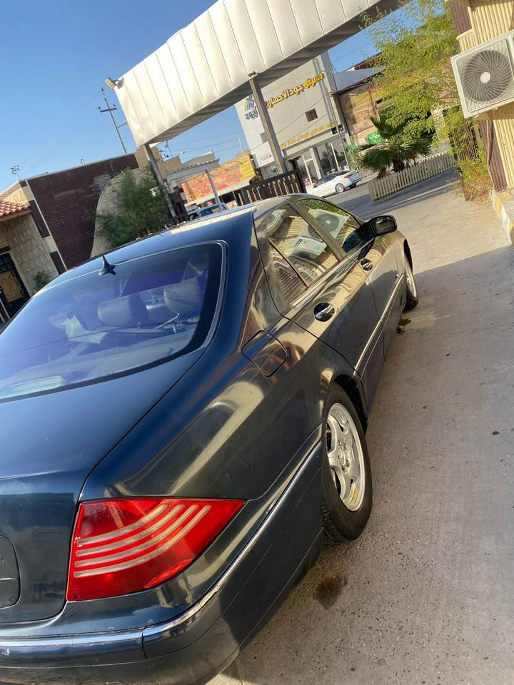 مرسيدس غواصه ( ادوات )
S 500  .. 2001 
لون مميز نيلي متغير 
مكينة ٨ سلندر كفاله 
كير كفاله كهرباء كلشي بشرط 
جوبلسات تصعد وتنزل 
السياره حلوه وبلادية وخير من الله 
بيها جاملغ امامي صبغ
مكانها البصرة 
السعر ٤٥ ورقة والشراي يدلل 
رقم الهاتف 
***********
