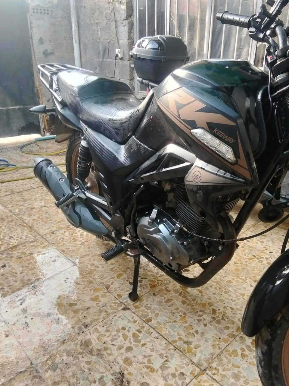 السلام عليكم من رخصة الادمن دراجة RK   نضيفة استخدام شخصي  موديل 22 رقم وسنويه تحويل
ثاني يوم  كفاله  سعر مليونين بيه مجال الشراي مكان بلديات ***********
