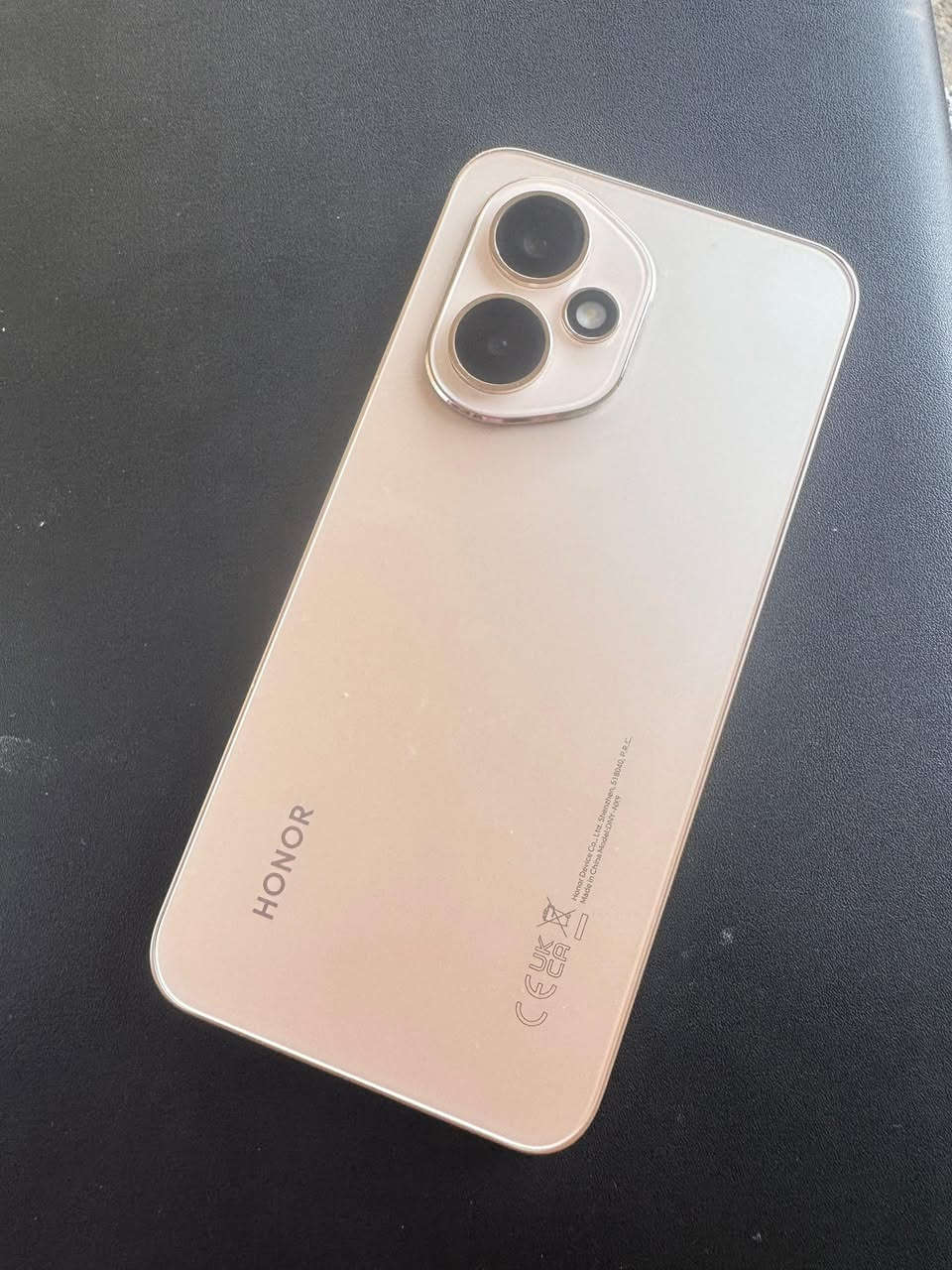 السلام عليكم 
الجهاز للبيع فقط

هونر 400 جهاز نظيف ذاكرة 512 ملحقاته كامله سعر 375 وبي مجال بسيط 
*********** غير متواجد خاص للاستفسار فقط عل رقم
