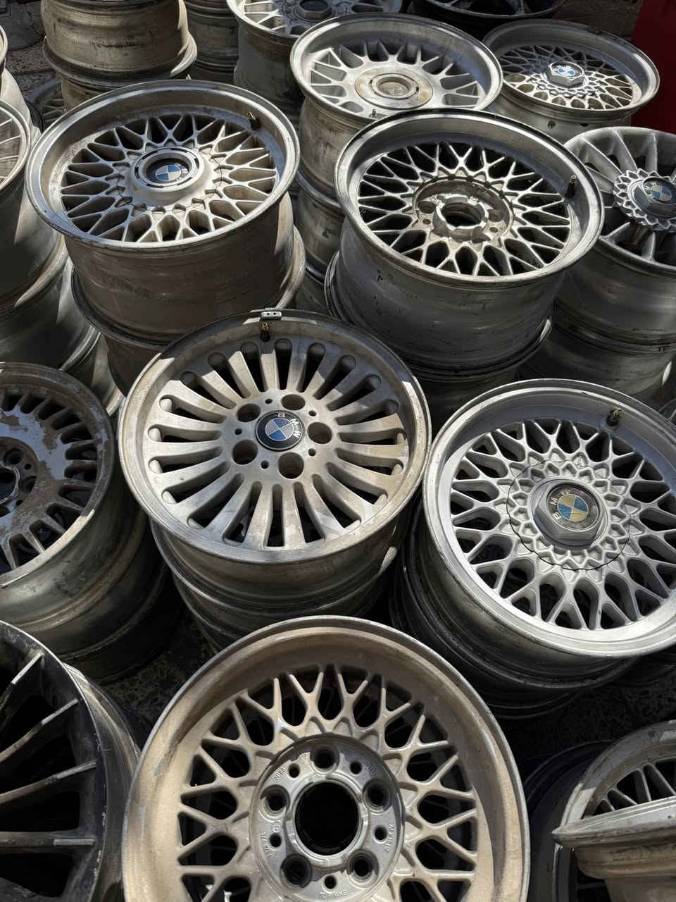 اللهم صلِّ على محمد وآل محمد 🤍
تم وصول وجبة ويلات بي إم أصلية حاوية مختم 🔥
متوفر جميع القياسات: 15 / 16 / 17 / 18
موجود بيع ومراوس وبأفضل الأسعار 💯
📍الموقع: بغداد – حي العامل – شارع 7 نيسان
🚚 يتوفر توصيل لجميع المحافظات
📲 واتساب:
***********
***********
