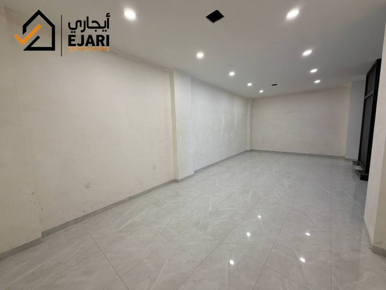 اعلان ايجار 
Ejari  إيجاري 
يوجد  قاعات للايجار في منطقه حي الجامعه على الشارع العام مقابيل ماكس مول بناء حديث غير مسكون مساحه ٢٢٠ متر  يتوفر طابق اول فوك الارضي وطابق ثاني مجهزه مصعد +صحيات عدد٢ كل طابق تصلح شركه او مكتب او صاله العاب او مركز طبي 
للاستفسار  ***********
اذا مهتم بالسعر اكتب رقم 30 سوف يتم الرد خلال ثواني 
نقدم خدمه  اداره العقارات في جميع مناطق بغداد في حاله انك مشغول او امسافر وماعندك وكت اتابع البنايه او اي عقار يمنه الحل ايجاري بديل  
يلبي طلبك وانت مكانك بطرق حديثه 
او زيارتنا الى موقع الشركه في حي الجامعه الفرع مقابيل كليه الاداره والاقتصاد فرع مدرسه المباهج👇
 https://maps.app.goo.gl/uwkk4QPYd5EgivjP8?g_st=iw

 للمزيد من العروض يمكنكم الانضمام قناه التلكرام👇
https://t.me/omarEjari

وتساب 👇 فقط رسائل 
https://iwtsp.com/9647754445448

 التيك توك 👇
https://www.tiktok.com/@ejari86?_t=8V089pzmx7t&_r=1

 قناة  YouTube 👇

https://youtube.com/channel/UCPxpJjtiuOb1RoTmh_X9cZQ

#iraq #baghdad #kurdistan #iraqi #properties #property #investment #openhouse
#propertyinvestment #luxurylifestyle #apartment #sold #rent #apartments
#عقارات_المنصور #للايجار #ايجار #مجمعات #شقق #إيجاري #الجامعه  #المجمعات #شقق #سكني #اليرموك  #السلام #اليرموك #الجادريه #تجاري #الداوودي
