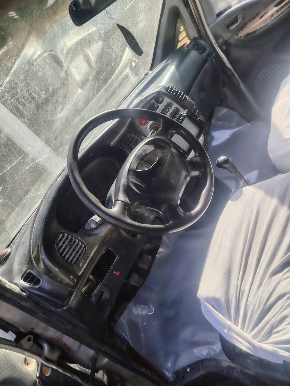 ستار كس لبيع موديل ٢٠٠٧ كيرومحرك مكفول الكشرشوفت عينك السعر ٤٥ العنوان ديالئ خان بني ***********
