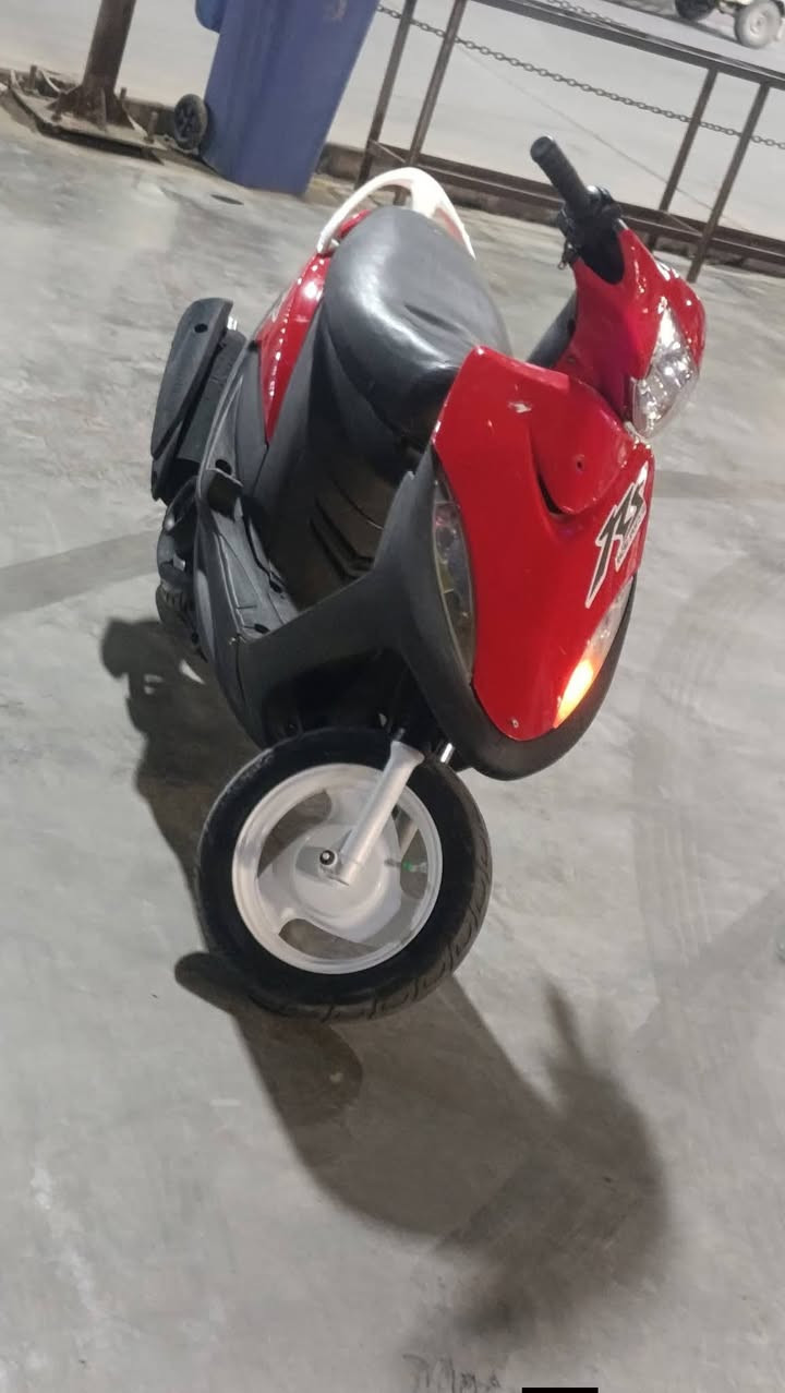 إسلام عليكم دراجه ماكس عدله تعمير جديد بوشه ٥٥ ابلادي صالنصه رياضي مكينه ناعمه شلعه ومعدل سلف وهندر نكره كلشي بيه شغال السعر ٤٥٠ وبيه مجال العنوان الكماليه حي زهراء الاتصال او مراسله ***********
