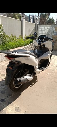 هوندا PCX • دراجة PCX • سكوتر PCX • بيسي اكس • جيل ثالث • دراجة نارية ...