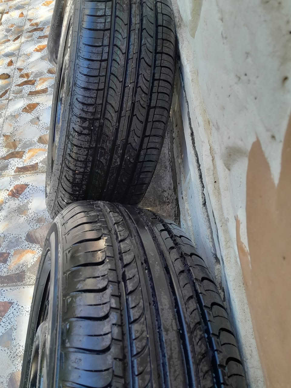 للبيع حجم 15  مكاني بابل سعر  175  ثنين  تايرات  جديدا  يباني   ***********
