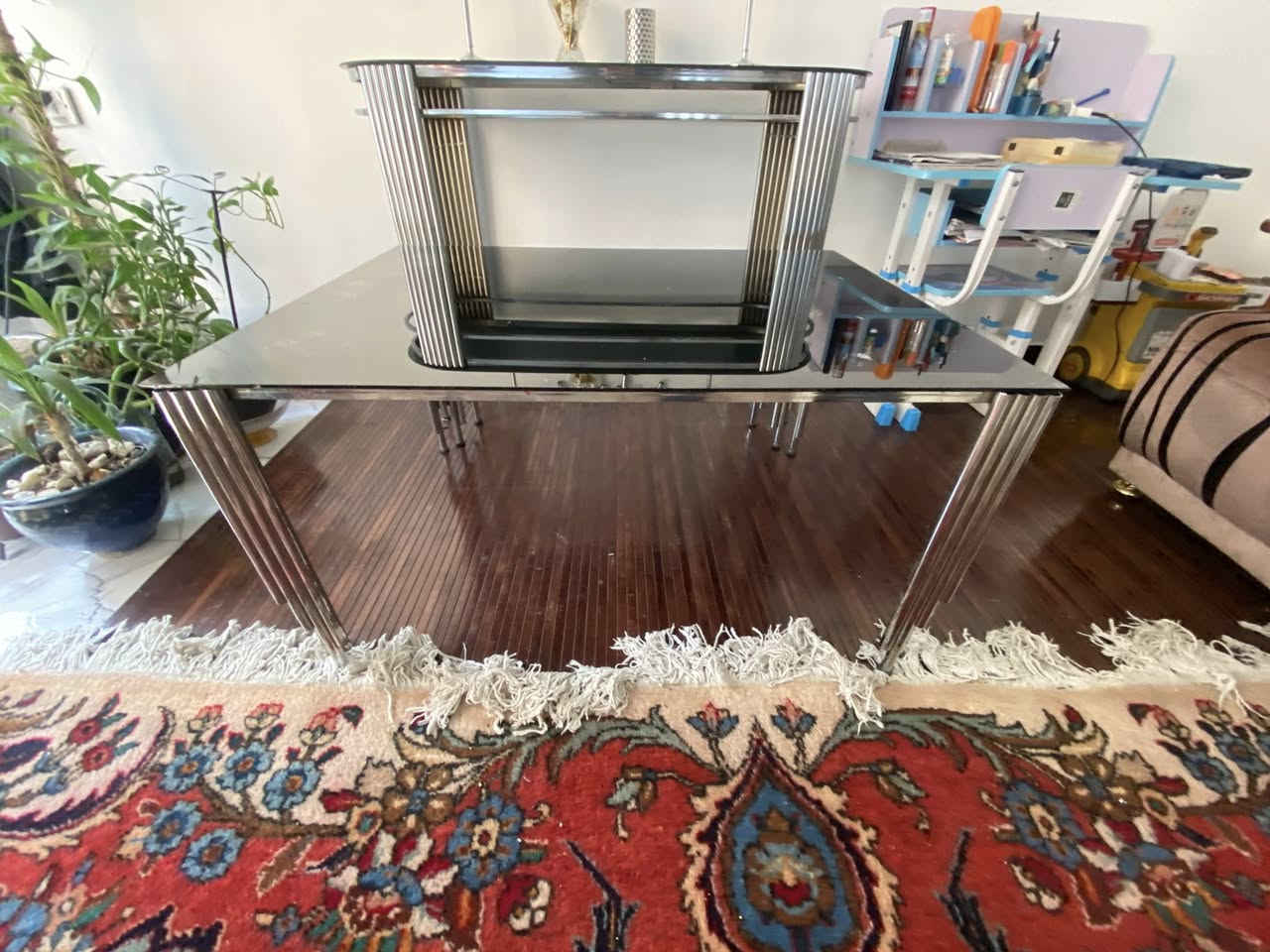 كونسور مع طبلة وسطية مستخدم نظيف بسعر 250.000 الف دينار بغداد الكرخ   هاتف ***********
