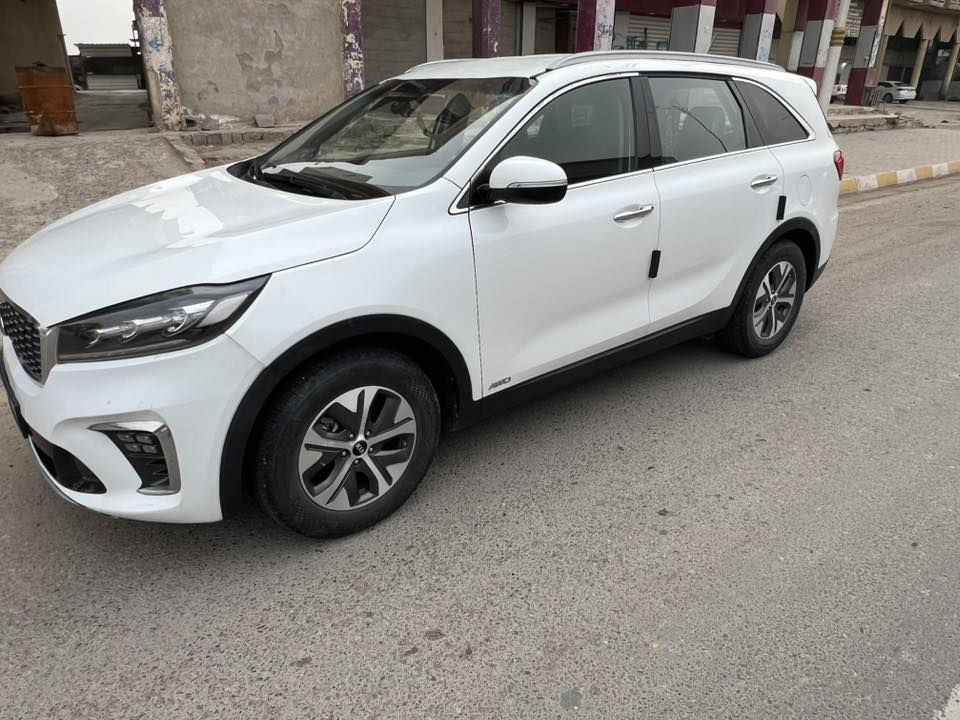 سورنتو وارد امريكي 2020 محرك 6 سلندر 7 راكب فور ويل نقطة عمياء مانع انزلاق 
الصبغ موضح بالسونار بأسمي تحويل ثاني يوم 
السعر 155 قفل قفل 
***********
للبيع او مراوس
