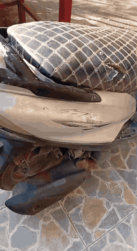 السلام عليكم
للبيع 
دراجة ماكس 140 
للبيع 
مكينة جديدة مال حاوية جيب وياك فيتر وافحص 
باتري جديد 
نقصها ترتيب كهربائيات 
السعر 425 الف وبيها مجال حك الجية 
مكاني بغداد الغزالية
للتواصل واتساب ***********
للاتصال ***********
