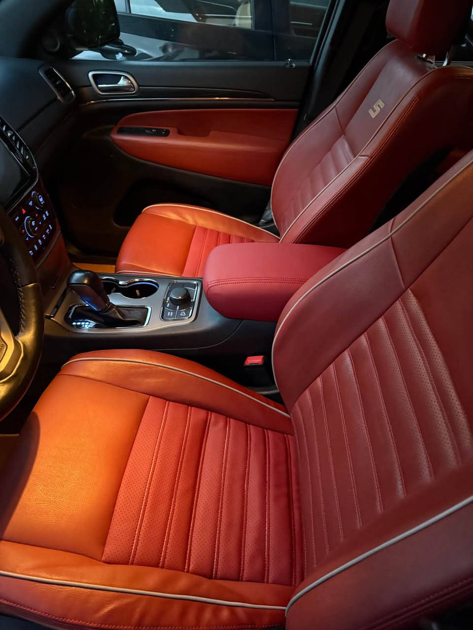 موديل2022ژماره ى خاون***********
فول موسفات ته نها50ميل رويشتيه
بيش رادار پانوراما سندوق شفت زور موسفاتى تر
بى سبوخ بس ليوارى بونيت  شكاوه فاونه بى ژوورى أربيل, العراق
