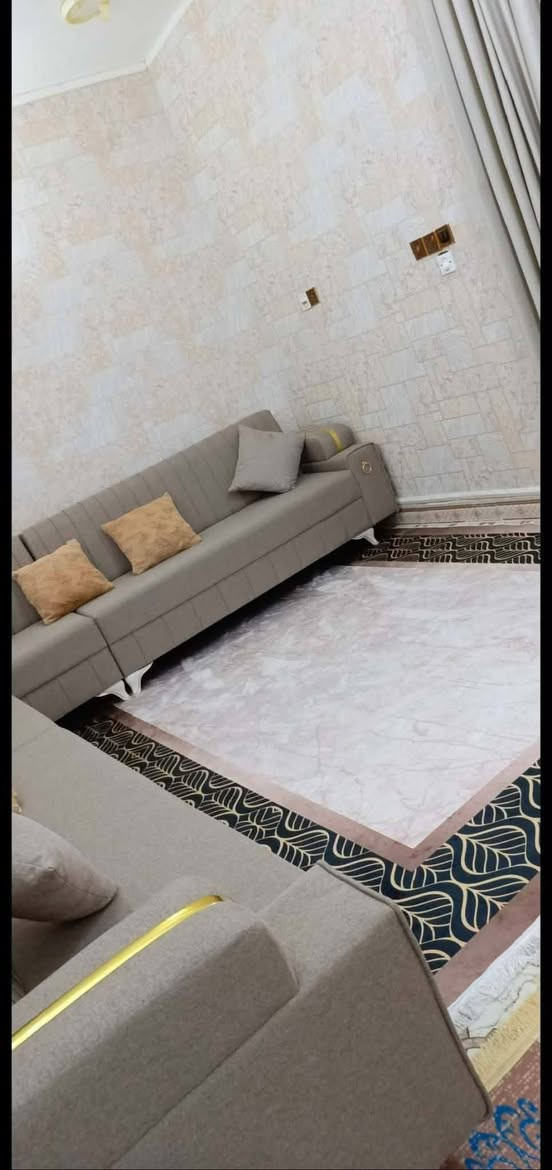 معروض لدينا دار للبيع 
الناصريه.... حي الشهداء 
المساحه 100م بناء خلفي عرض مدخل البيت الدربونه 

متر ونص 

بناء 2022
الطابق الاول 
غرفه وصاله ومطبخ واستقبال وصحيات 
الطابق الثاني غرفه واحده 

السعر 89مليون 

الشراي فقط مراسلتنا 
او زيارة مكتب ارض فدك للعقار حي اريدو قرب جامع الرسول الاعظم مقابل فرن الصمون 

نستقبل كافة العروض السكنيه والتوزيعات الجديده في الناصريه وحي اريدو


**إذا كنت صاحب هذا الإعلان وتريد حذفه لأي سبب، رجاءا أرسل رسالة إلى الدعم الفني**