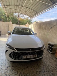 Byd جن بلاص  زيرو السياره ماشيه الف وتسعميه يعني بعده ما واصله الفين  ...