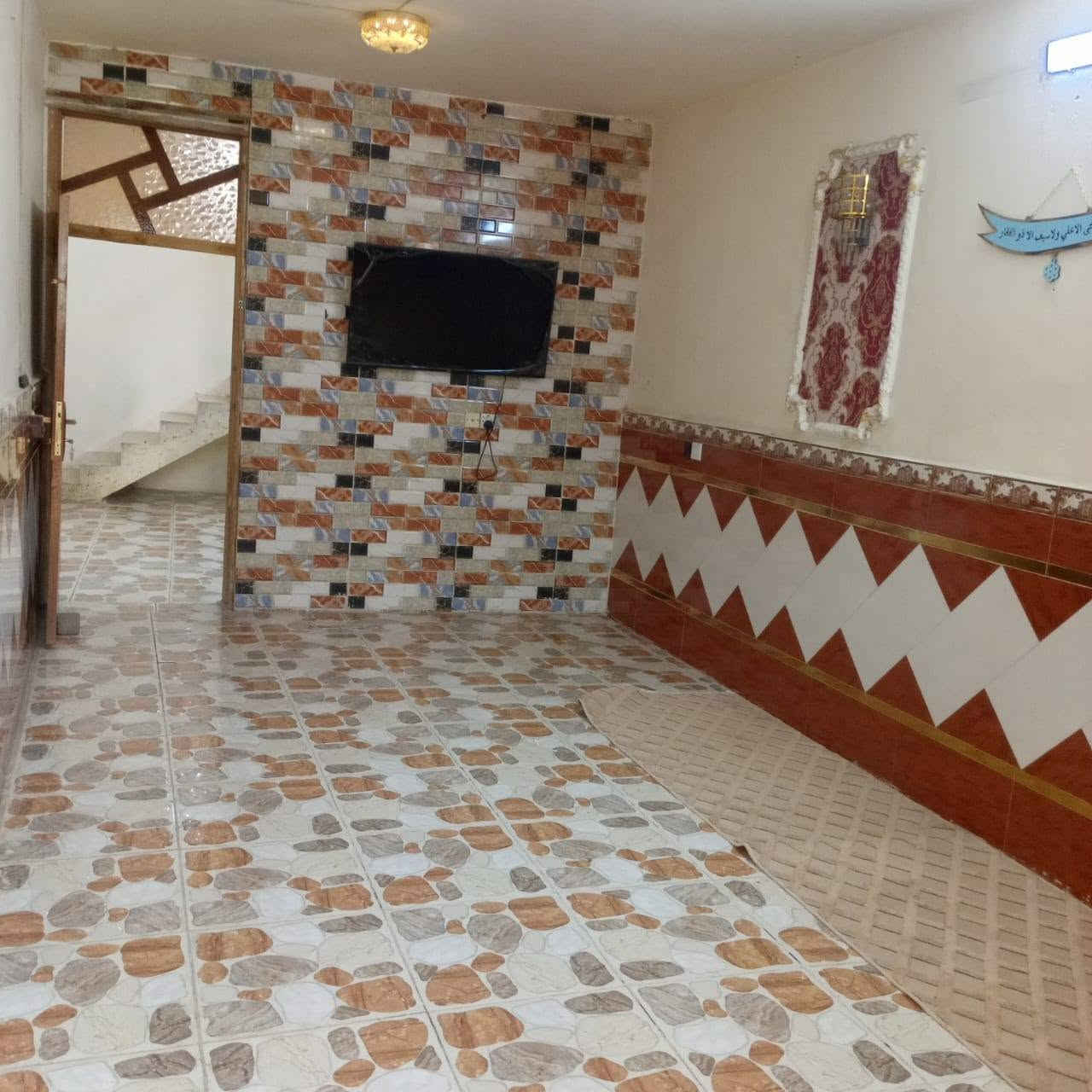 السلام عليكم عندي بيت مساحته 130 خدمات ماء و مجاري 
العنوان بغداد العبيدي شارع عشرين قريب على كاع أبو علي الدراجي 
زراعي 
السعر 60 وبي مجال 
***********
