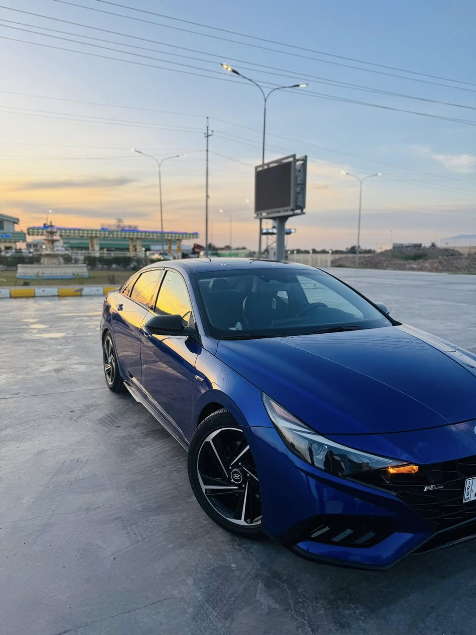 (هونداي النترا ان لاين) 

المواصفات فول ١/١  (N line )🔥

مكينة تيربو رياضي ✈️

بدون دوانز السياره 🤍

 (كير اوتوماتيك)

سلايد روف (فتحة سقف )

شفتات ستيرن رياضي ➕ ➖🔥

مود السرعة في الدشبول نظام الانطلاق🔥

بصمة تشغيل مع بصمة ابواب 

تشغيل عن بعد 

شاحن لاسلكي 🔥

صندوق ذكي بصمة فتج تلقائي عند الاقتراب

                                               🔥الكشنات تحكم كهرباء

                                                         🔥تدفئة كشنات 

                         🔥كشنات حضن جلد ومخمل ومطرز N 

                

                                     بصمات N  على الكير والستيرن 

دوسات جانبية رياضي شركة 🏁

رادار امامي تحديد المسار  

رادارات جانبية النقطة العمياء  

 والتوقف الذاتي عند الرجوع 

نظام القيادة الذكية لمسافات محدودة مع السيارة الامامية

نظام الوقوف الذاتي عند الاقتراب من مركبة 

كامرة خلفية HD

اضواء ترحيب عند الاقتراب

كروز تثبيت السرعة

نظام تحديد المسار

قيادة ثلاث وضعيات (نورمل + سمارت + سبورت)

شاشة اعطال واشارة ترحيب

مانع انزلاق نظام تركشن

ويل رياضي  18 مميز 

شاشة لعرض العطلات وقياس ضغط الاطارات ولضبط اعدادات السيارة 

شاشة كبيره متصلة تدعم نظام الابل كار بلي والاندرويد اوتو بدون كيبل

السيارة ماشي 42الف mile

ترهم مروس الاستفسار تصال علا هاذا الرقم 
***********
