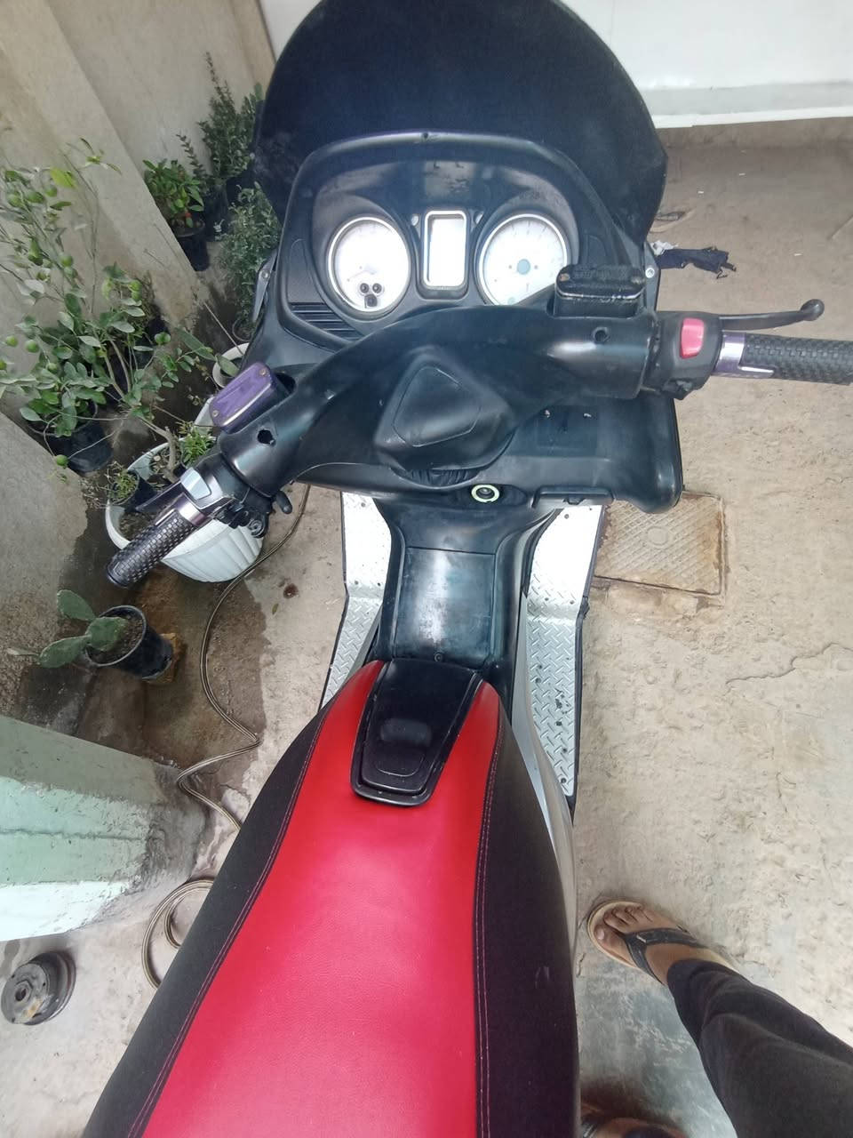 السلام عليكم حبايبي اعيد النشر بسبب الوعود الكاذبه ياخي ماه يشتري لي يطي حجايه  تي ماكس للبيع موديل 8 دراجه نضيفه محرك اخرس شلعه وبطناش معدل انطلاقيه صالنصه رياضي السعر 14 بيه مجال مكاني بابل رقمي ***********
