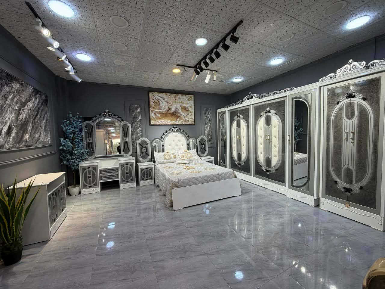 متوفر الان موديل جديد ..

السعر 975الف دينار فقط  

سعر الشازلون الخزان 75 الف 

سعر الشازلون المقعد 50 الف 

غرفه نوم داخل معاكس خشب 3 ملم
خارج تحفير sns انديف 5 ملم

الصبغ حراري درجة اولى

6باب  متكونه 

زاويه تصميم كنتوري بارتفاع الكنتور

السرير بلاويد اسود 6ارجل

قياس الكنتور ارتفاع 2.40 وعرض 3.20

النقل والشد مجاناً داخل بغداد 

يوجد توصيل الى جميع المحافضات وباسعار مناسبه
العنوان/بغداد
M


**إذا كنت صاحب هذا الإعلان وتريد حذفه لأي سبب، رجاءا أرسل رسالة إلى الدعم الفني**