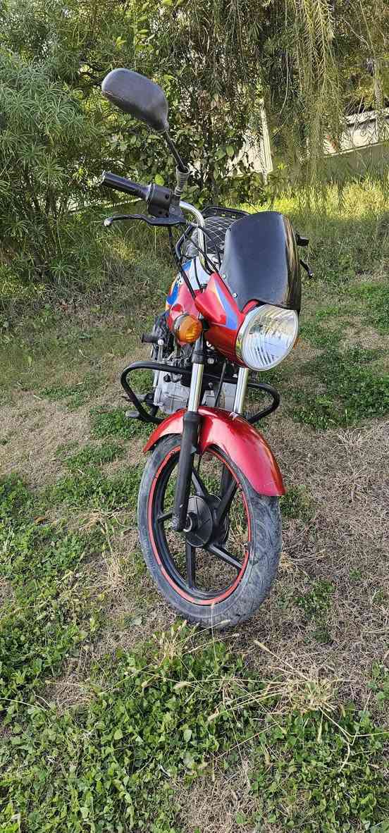 السلام عليكم ورحمة الله
اخوتي دراجه بوكسر للبيع 
موديل 2023
كامله للخير 
اشاير عالي ناصي كله شغال 
دراجه ع ايدي 
ديالى المقداديه 
رقم الهاتف ***********
لسعر،،  950 

للعلم اوراقه سحب
